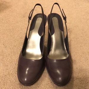 Nine West “Kara” Sling Back Leather Heel